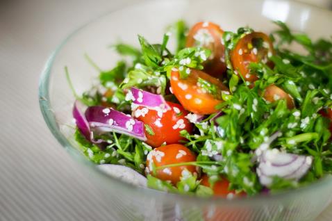 Tomato Onion and Parsley Salad